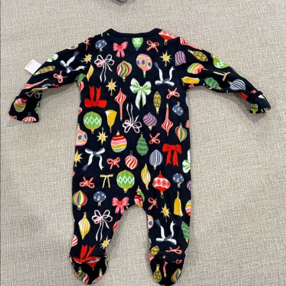 Old navy footie zip up pajamas